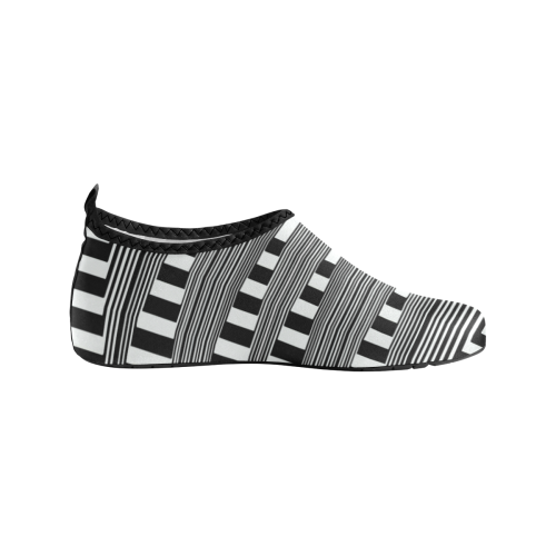 Can't make up my mind Women's Slip-On Water Shoes (Model 056)