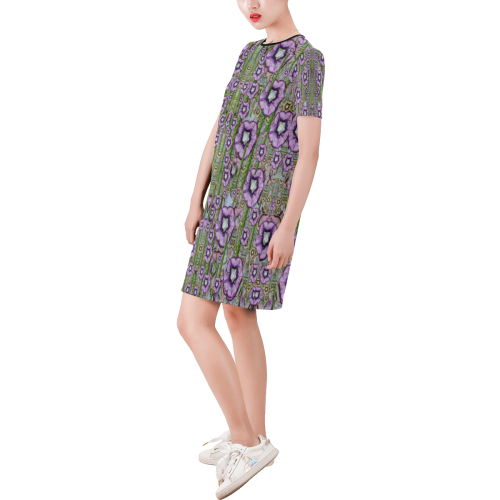 Jungle fantasy flowers climbing to be in freedom Short-Sleeve Round Neck A-Line Dress (Model D47)