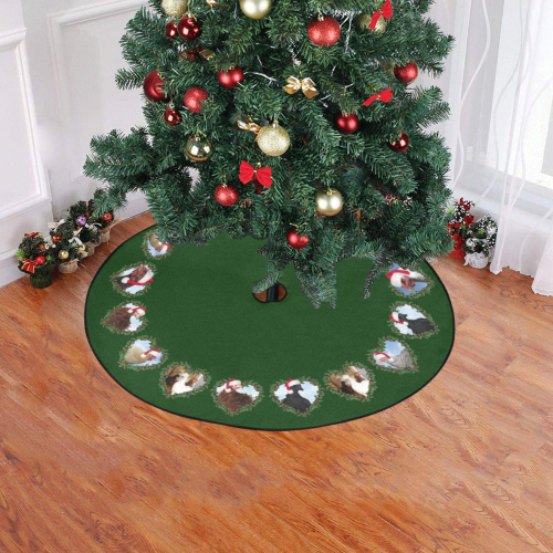 Christmas Chickens in Heart Wreaths Green Christmas Tree Skirt 47" x 47"