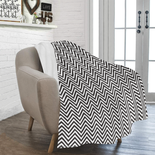 Black & White Chevron Ultra-Soft Micro Fleece Blanket 50"x60"