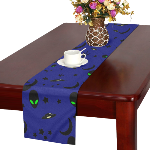 Alien Flying Saucers Stars Pattern Table Runner 16x72 inch