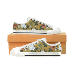 Garden pastel flowers Men's Classic Canvas Shoes (Model 018)