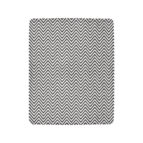 Black & White Chevron Ultra-Soft Micro Fleece Blanket 40"x50"