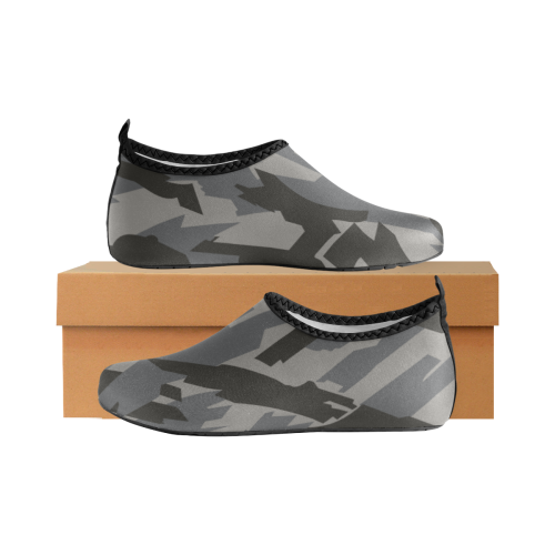 russian Kamyshovy risunok SKOLM camouflage Men's Slip-On Water Shoes (Model 056)