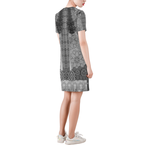 arabesques - black Short-Sleeve Round Neck A-Line Dress (Model D47)