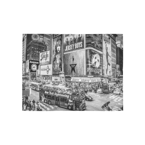 Times Square II Special Edition I B&W Area Rug 5'3''x4'