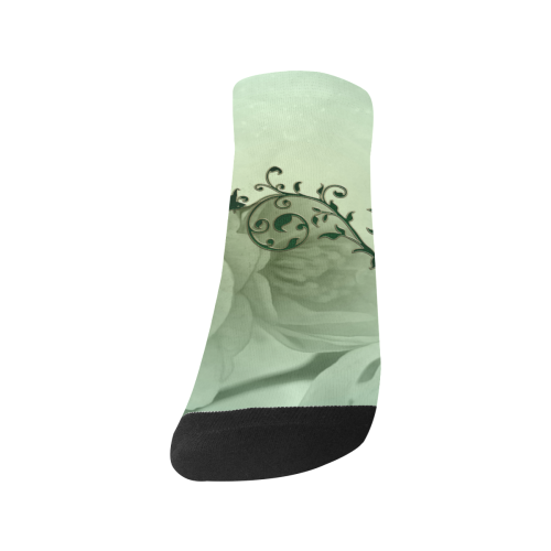 Wonderful flowers, soft green colors Women's Ankle Socks